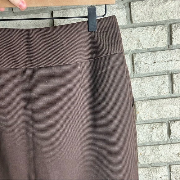 Escada 100% Wool Pencil Skirt - Picture 4 of 8